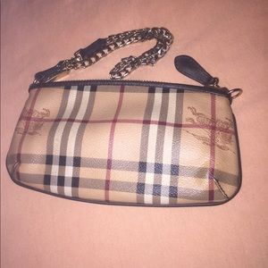 Burberry clutch